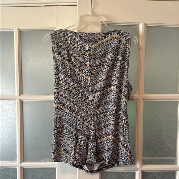 Aventura Gray Wrap Sleeveless Blouse - Picture 4 of 4